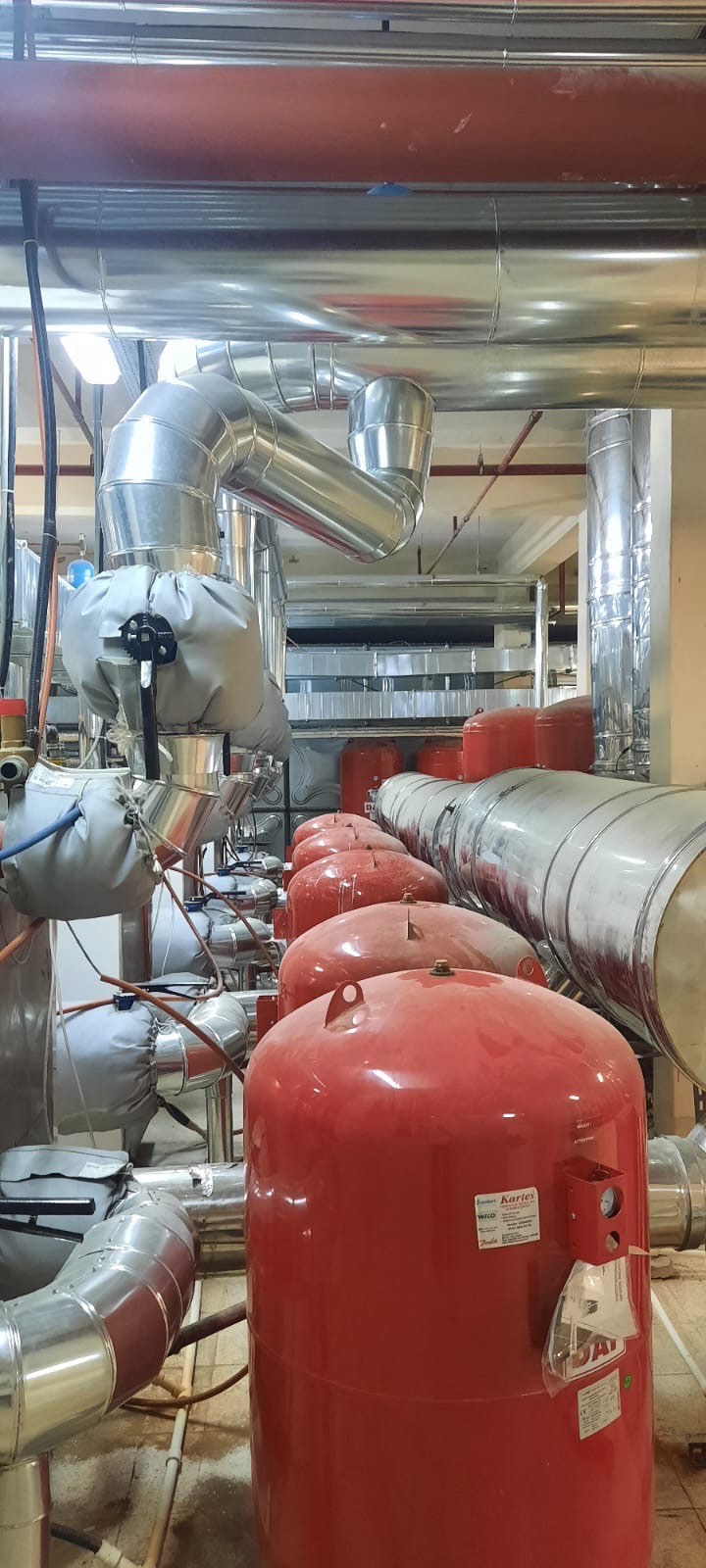 Danfoss genleşme tankı serisi ve galvanizli baca, Pratik Mekanik saha uygulaması