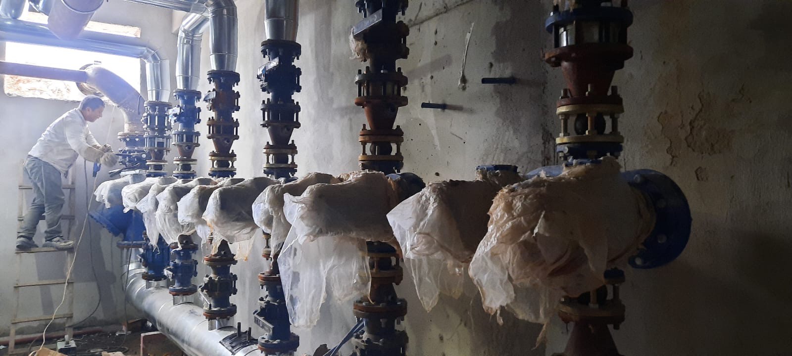 Flanşlı boru montajı ve izolasyon uygulaması, Pratik Mekanik saha uygulaması
