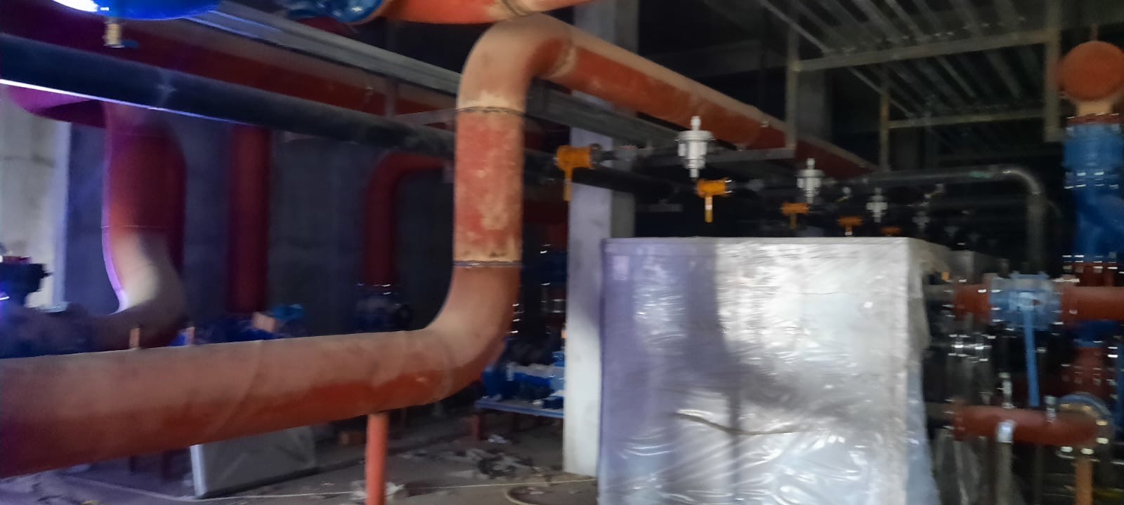 Büyük mekanik merkez pompa ve eşanjör düzeni, Pratik Mekanik saha uygulaması