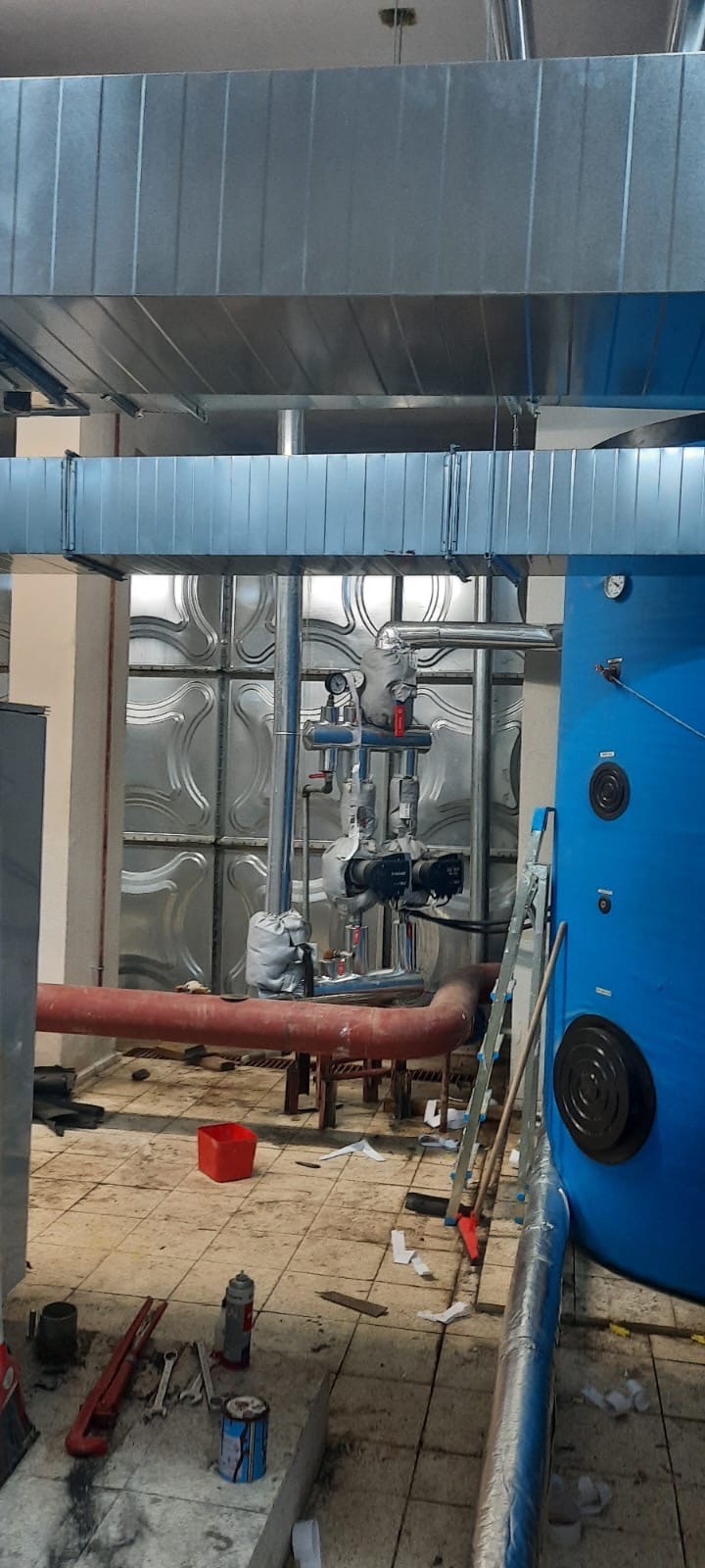 Galvanizli hava kanalı ve mavi kazan montajı, Pratik Mekanik saha uygulaması